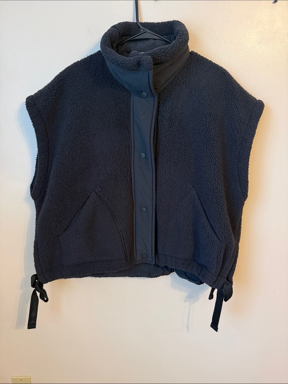 Free People FP Movement Scout It Out Fleece Vest Black Size Medium - Picture 3 of 8